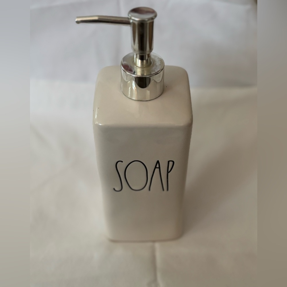 Rae Dunn Artisan SOAP Dispenser with Silver Pump